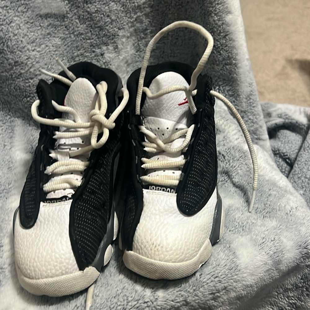 Jordan 13s Grey